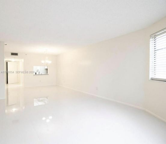 20850 San Simeon Way 408-5, Miami, FL 33179