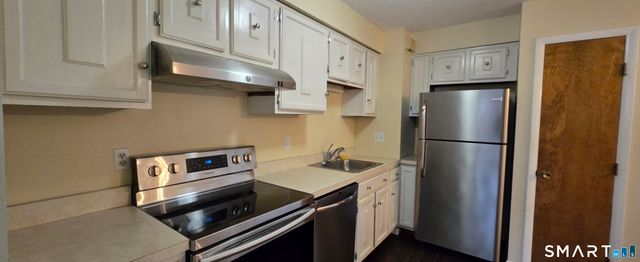 1300 Capitol Avenue C, Bridgeport, CT 06606