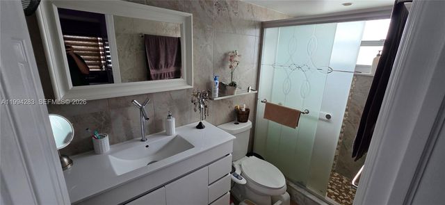 70 NE 202nd Ter T26, Miami Gardens, FL 33179