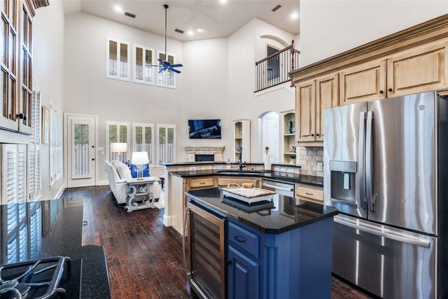 2242 Forest Hollow Park, Dallas, TX 75228