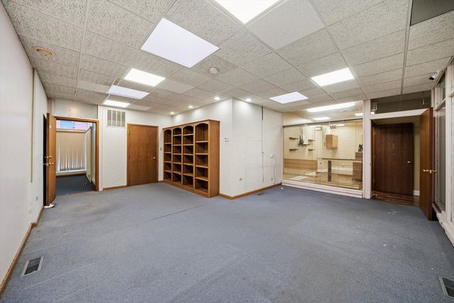 5346 W 95th Street, Oak Lawn, IL 60453