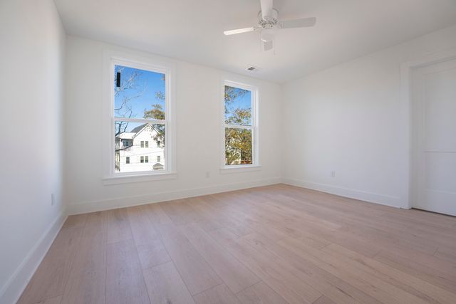 1057 Glenshaw Street, North Charleston, SC 29405