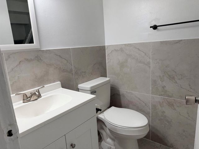 2552 NW 52nd Avenue B19, Lauderhill, FL 33313