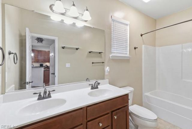 164 Nautico WAY, Portsmouth, VA 23703