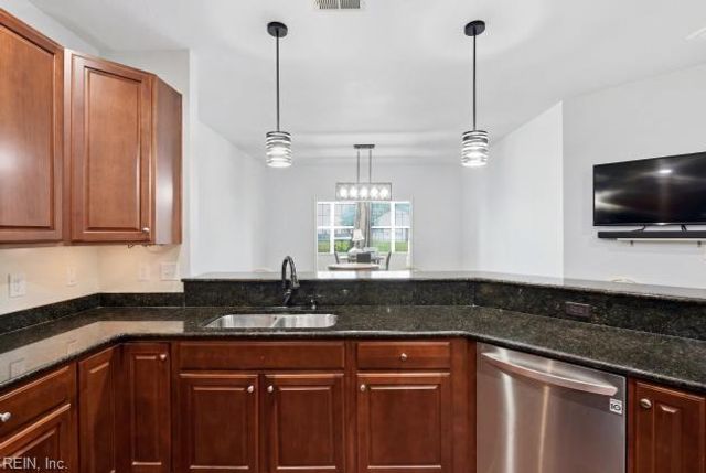 164 Nautico WAY, Portsmouth, VA 23703