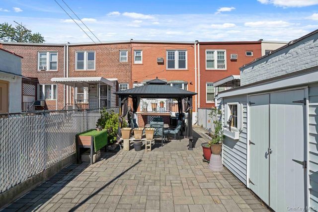 65-41 77th Place, Middle Village, NY 11379