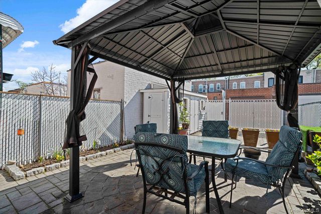 65-41 77th Place, Middle Village, NY 11379