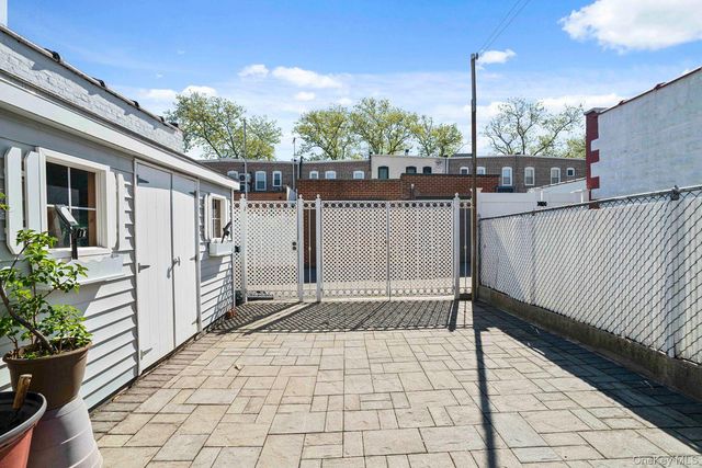 65-41 77th Place, Middle Village, NY 11379