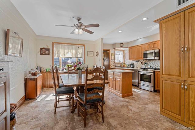 65-41 77th Place, Middle Village, NY 11379