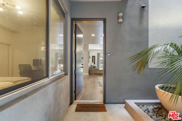 13337 Beach Avenue 106, Marina Del Rey, CA 90292