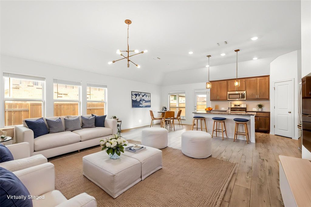 682 Coyote Creek WAY, Kyle, TX 78640