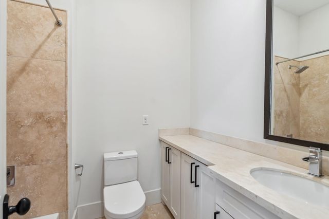 815 E 27th Street, Houston, TX 77009