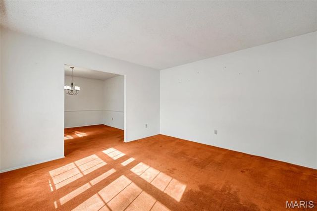 1115 Dutch Mill Drive, Ballwin, MO 63011