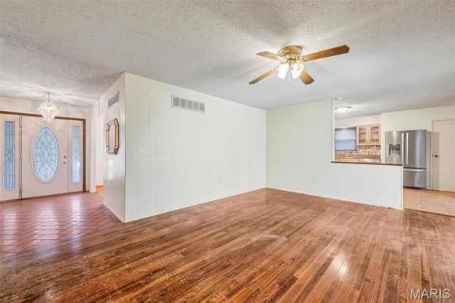 1115 Dutch Mill Drive, Ballwin, MO 63011