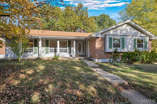 1115 Dutch Mill Drive, Ballwin, MO 63011
