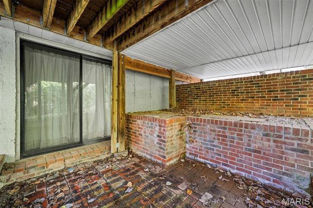 1115 Dutch Mill Drive, Ballwin, MO 63011