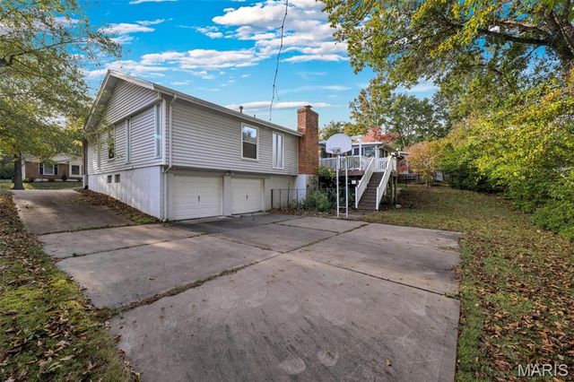 1115 Dutch Mill Drive, Ballwin, MO 63011