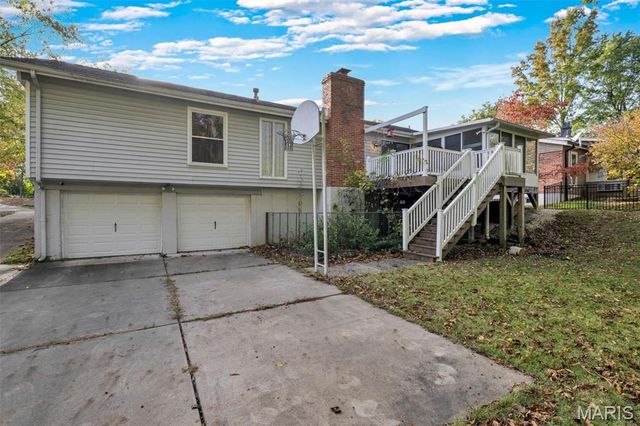 1115 Dutch Mill Drive, Ballwin, MO 63011