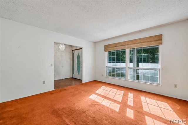 1115 Dutch Mill Drive, Ballwin, MO 63011