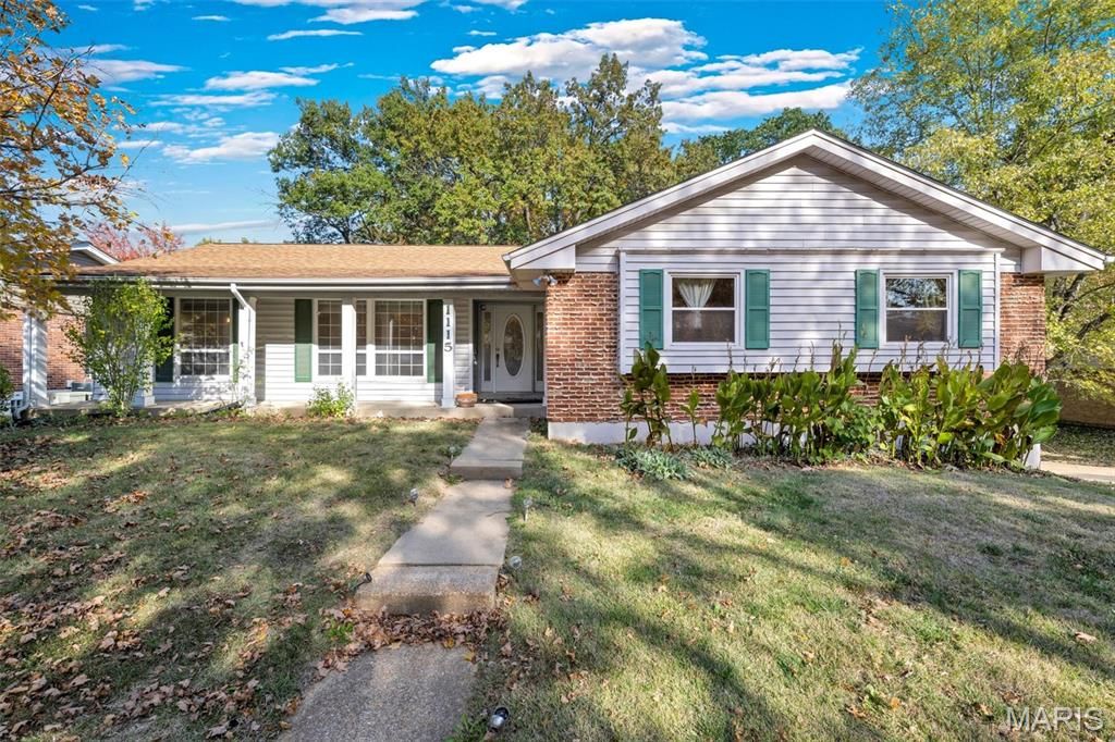 1115 Dutch Mill Drive, Ballwin, MO 63011