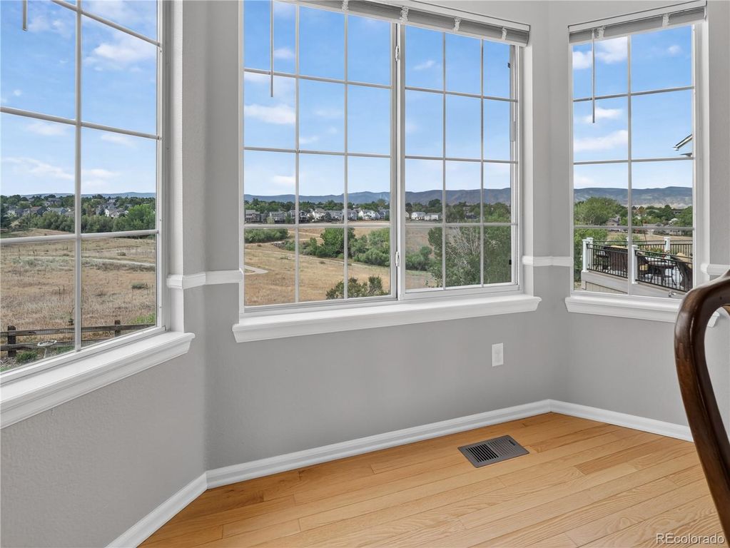 Image 11 of property listing at 9751 Golden Eagle Avenue, Highlands Ranch, CO 80129
