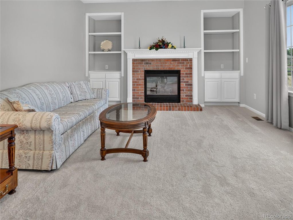 Image 19 of property listing at 9751 Golden Eagle Avenue, Highlands Ranch, CO 80129