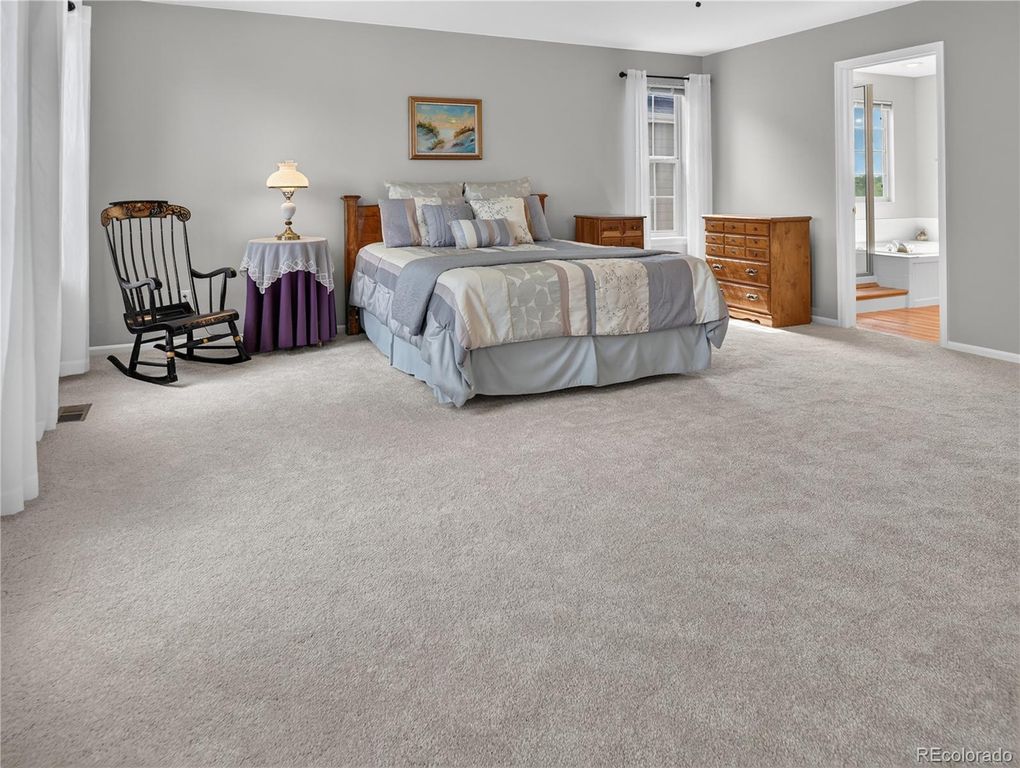 Image 25 of property listing at 9751 Golden Eagle Avenue, Highlands Ranch, CO 80129