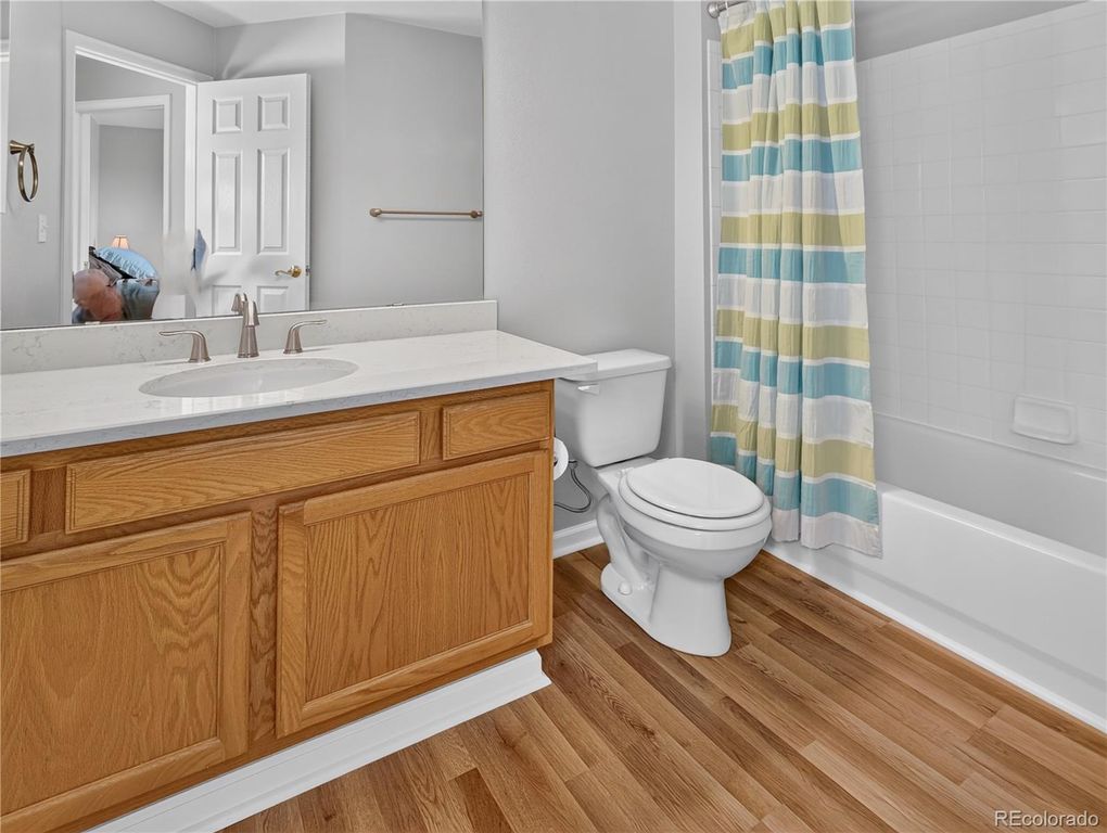Image 32 of property listing at 9751 Golden Eagle Avenue, Highlands Ranch, CO 80129