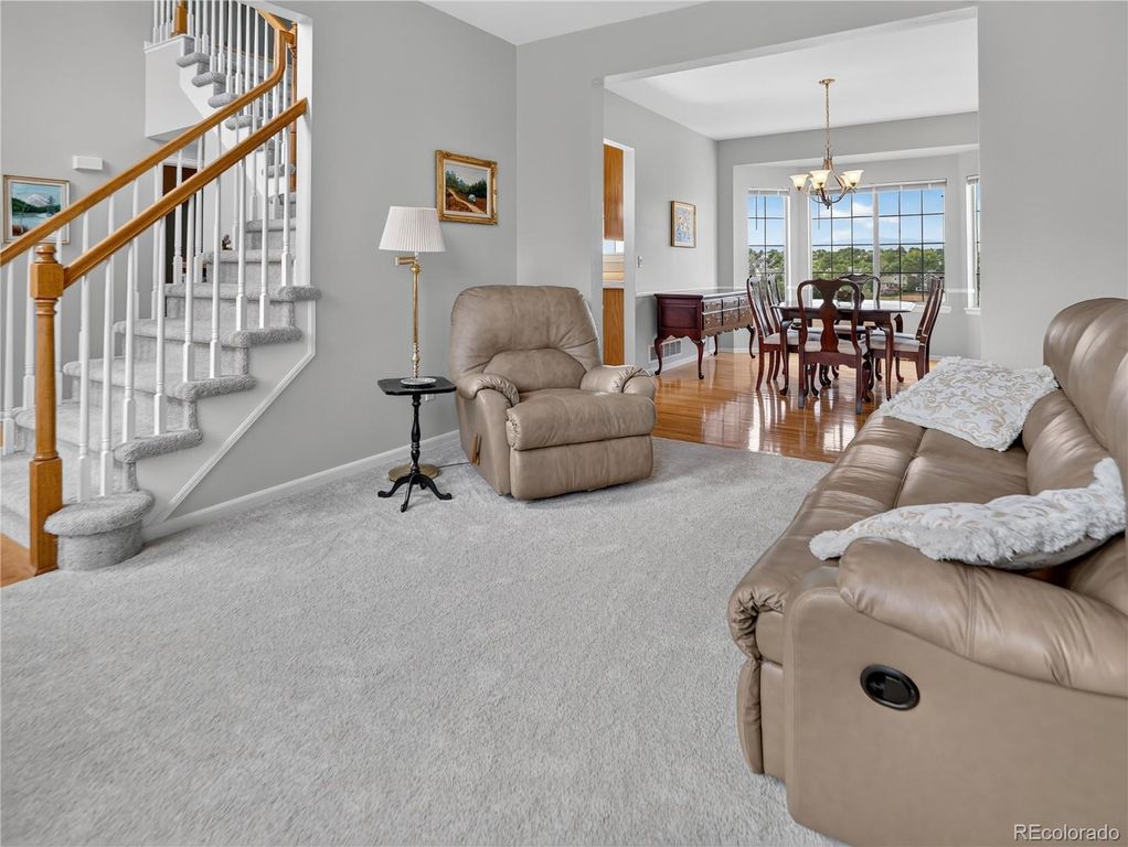 Image 7 of property listing at 9751 Golden Eagle Avenue, Highlands Ranch, CO 80129