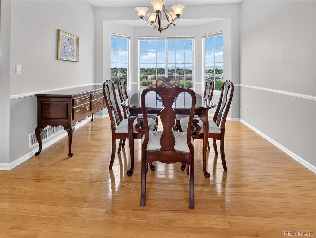 Image 9 of property listing at 9751 Golden Eagle Avenue, Highlands Ranch, CO 80129