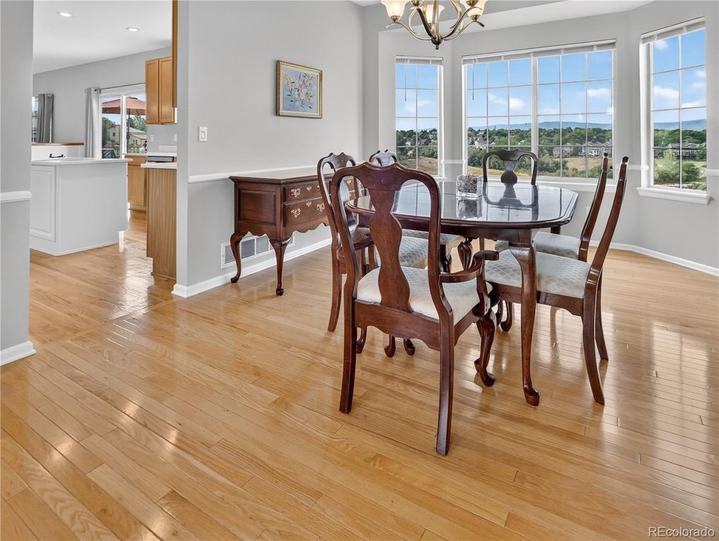 Image 10 of property listing at 9751 Golden Eagle Avenue, Highlands Ranch, CO 80129