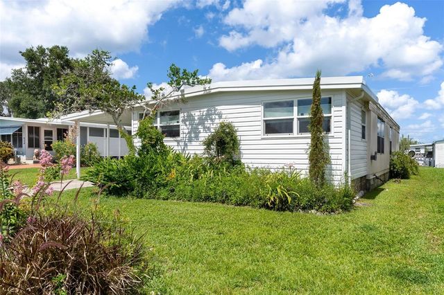717 W COACH N FOUR DRIVE, Leesburg, FL 34748