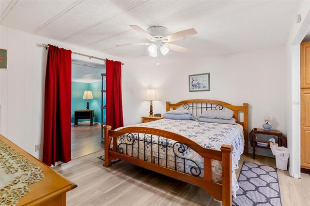 717 W COACH N FOUR DRIVE, Leesburg, FL 34748