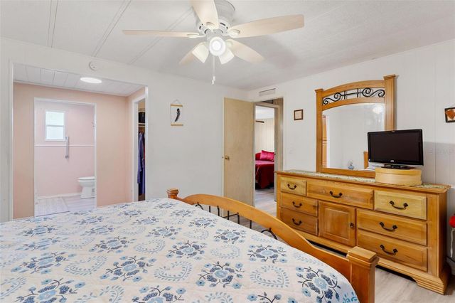717 W COACH N FOUR DRIVE, Leesburg, FL 34748