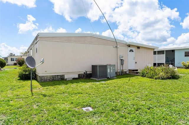 717 W COACH N FOUR DRIVE, Leesburg, FL 34748