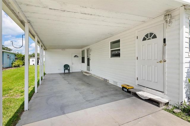 717 W COACH N FOUR DRIVE, Leesburg, FL 34748