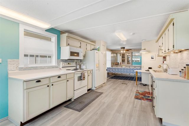 717 W COACH N FOUR DRIVE, Leesburg, FL 34748