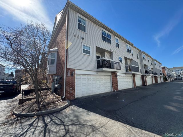 115 N Georgetown Square 10, Royal Oak, MI 48067