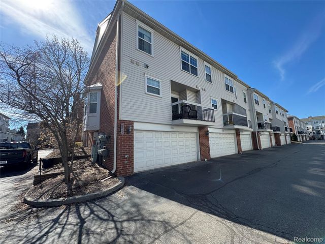 115 N Georgetown Square 10, Royal Oak, MI 48067