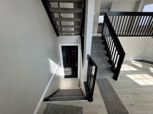 115 N Georgetown Square 10, Royal Oak, MI 48067