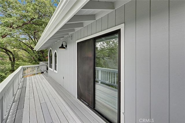 30396 Live Oak Drive, Running Springs, CA 92382