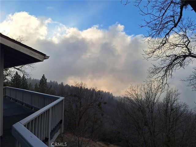 30396 Live Oak Drive, Running Springs, CA 92382