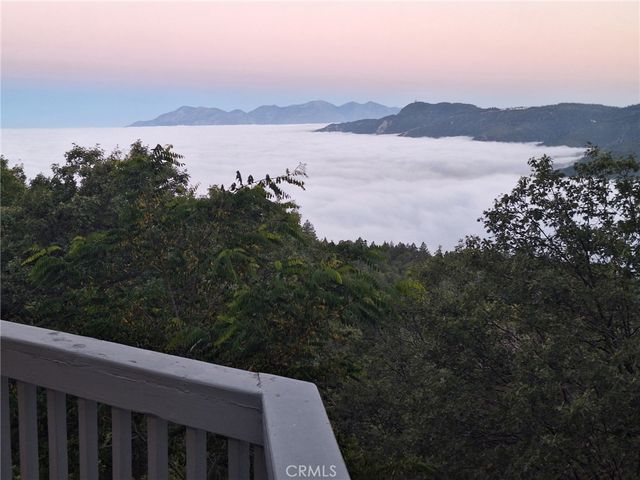 30396 Live Oak Drive, Running Springs, CA 92382