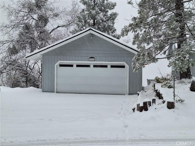 30396 Live Oak Drive, Running Springs, CA 92382