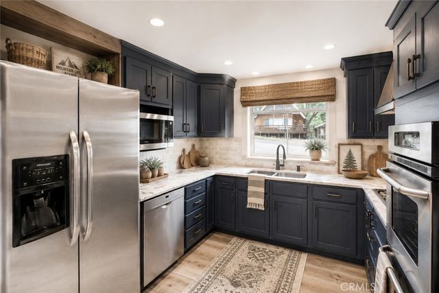 30396 Live Oak Drive, Running Springs, CA 92382