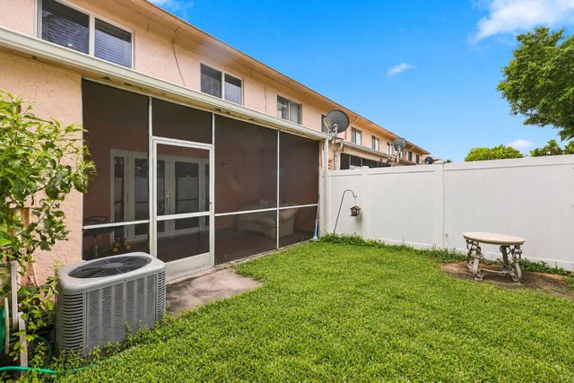 1739 NW 80TH Avenue E, Margate, FL 33063