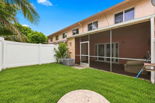 1739 NW 80TH Avenue E, Margate, FL 33063