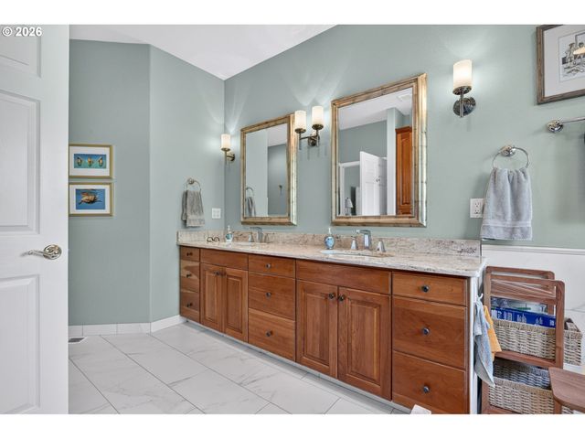 13709 Ne 45TH Pl, Vancouver, WA 98686