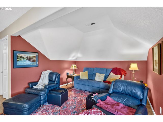 13709 Ne 45TH Pl, Vancouver, WA 98686