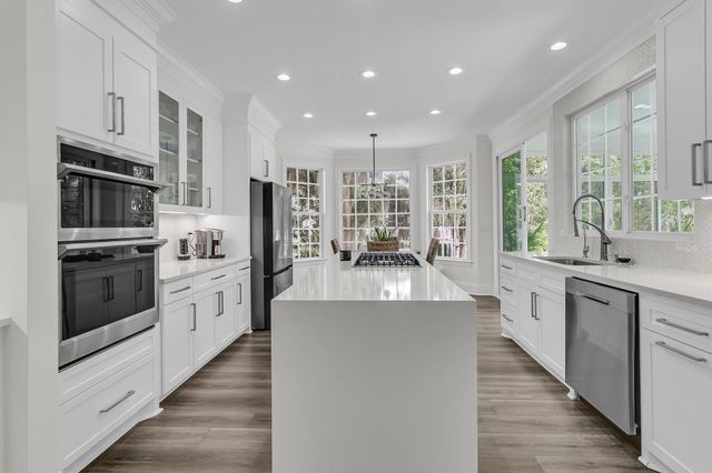 1711 Indigo Island Drive, Hanahan, SC 29410